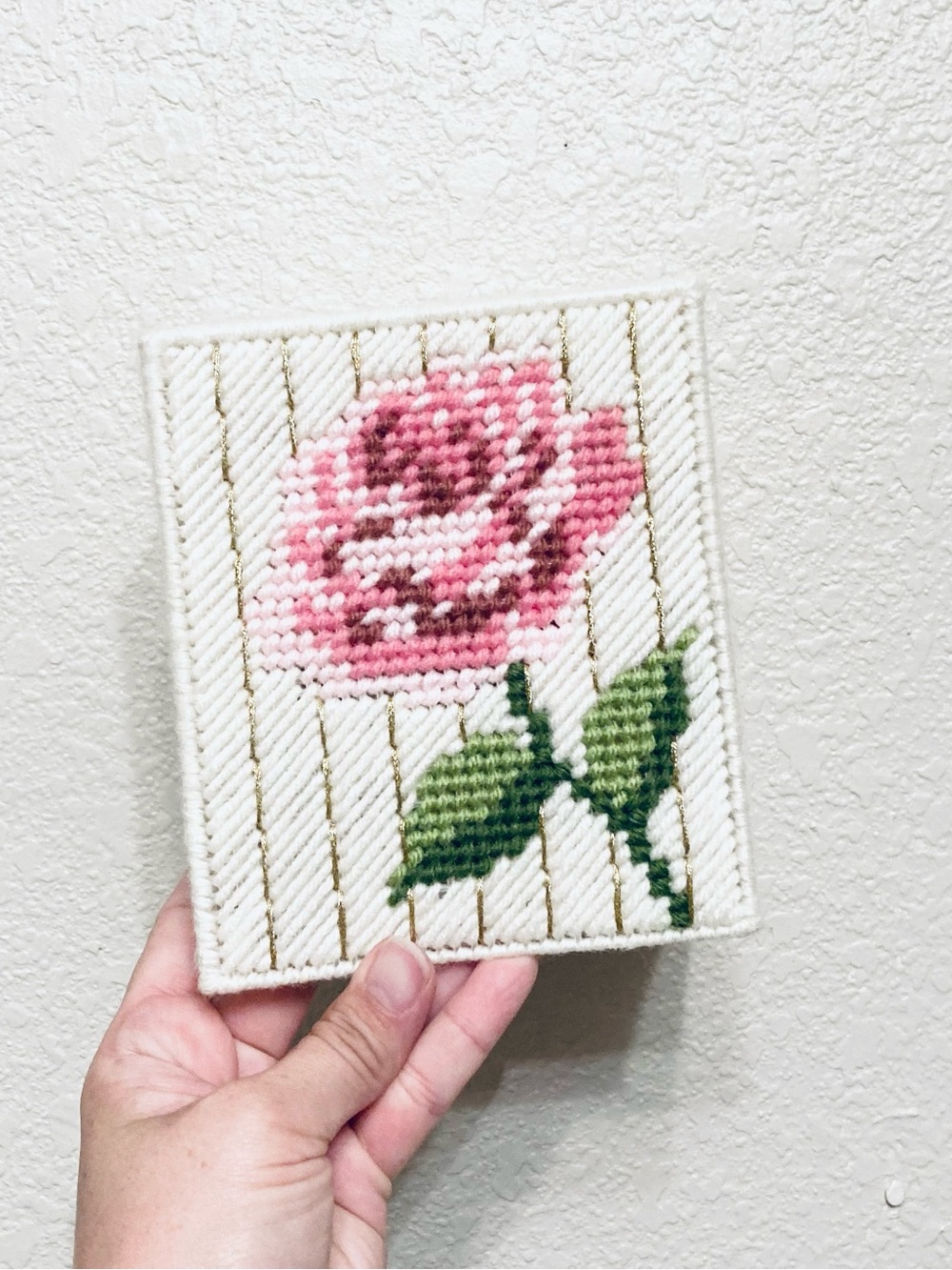 Vintage Handmade Plastic Canvas Kleenex Box Cover Cottagecore Grandmacore